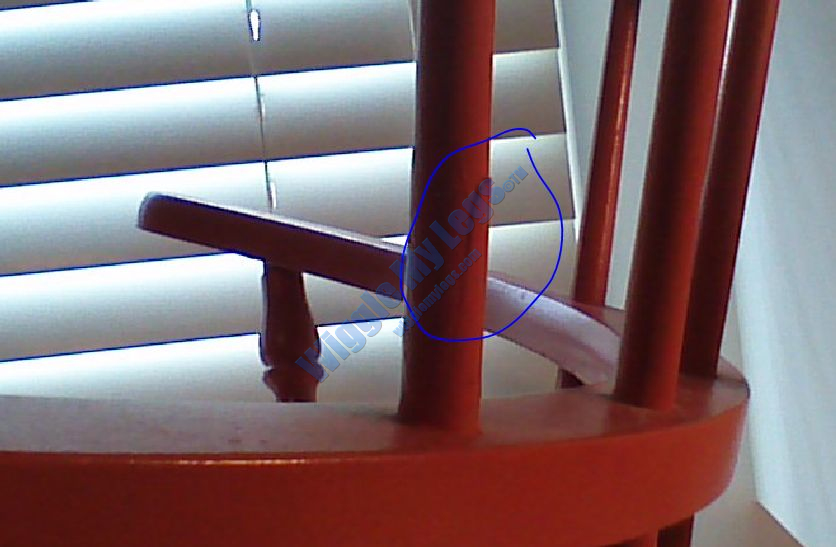 Blue circle highlighting cracked spindle.