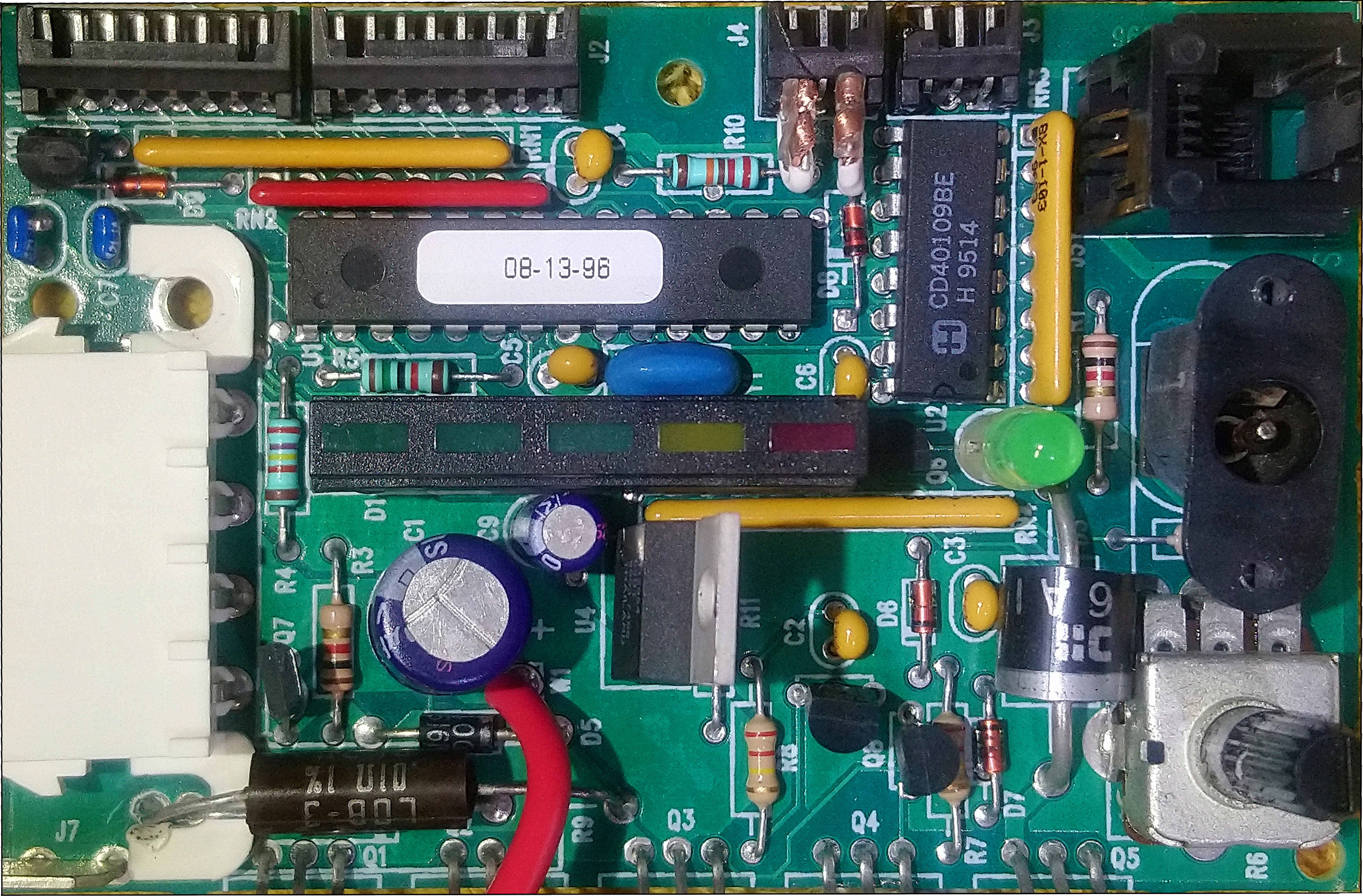 300dpi photo of PCB component side.