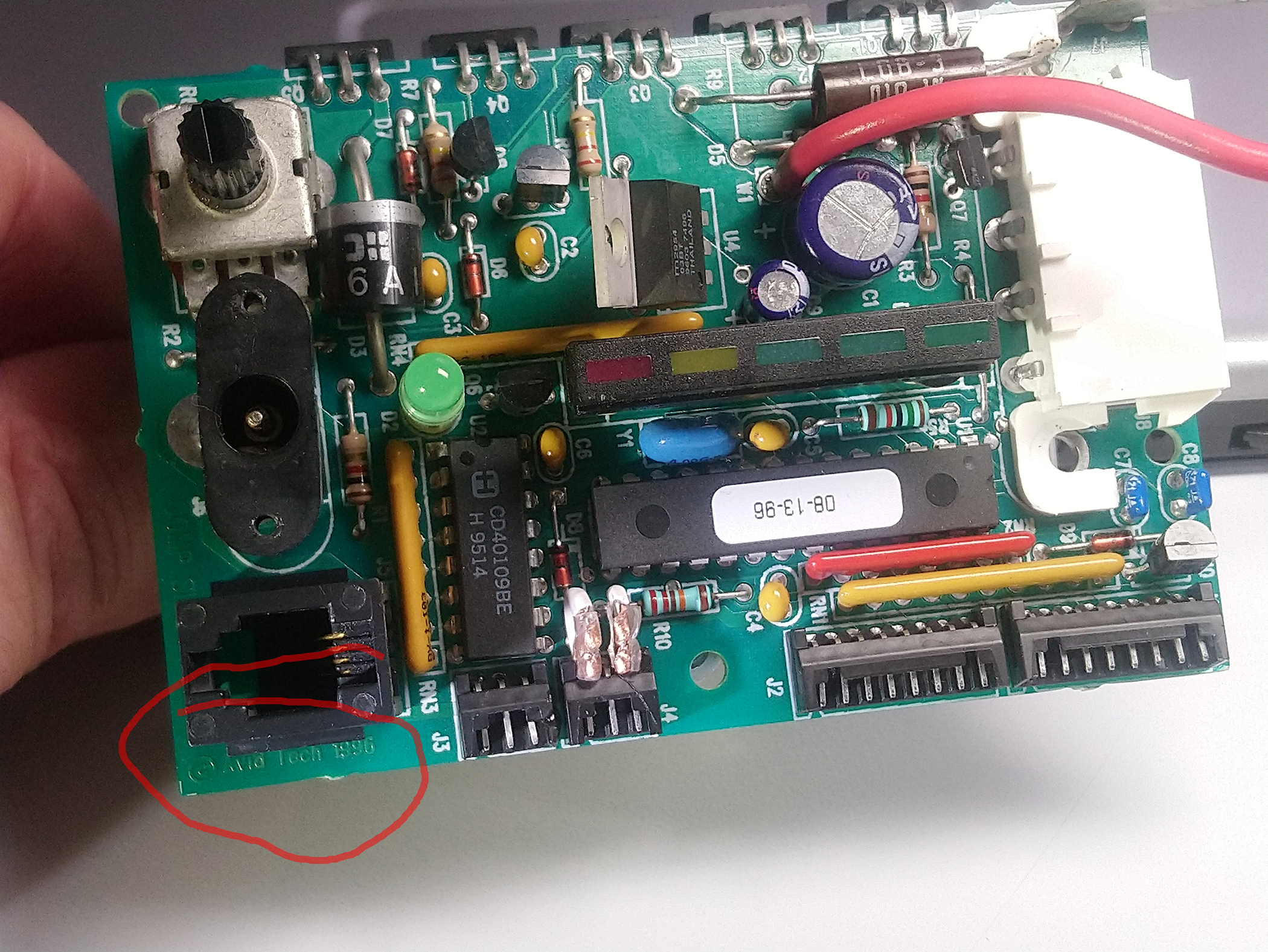 Photo showing PCB component side with red circle around manufacturer AVID which is now AVNET.